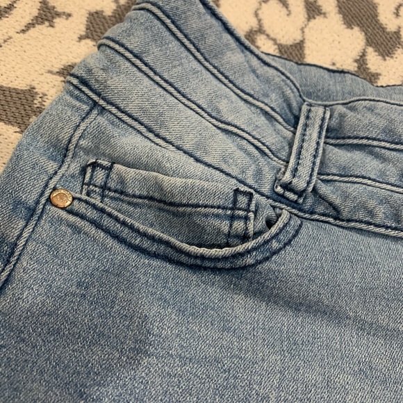 Blue Spice Jean Shorts - Picture 3 of 8